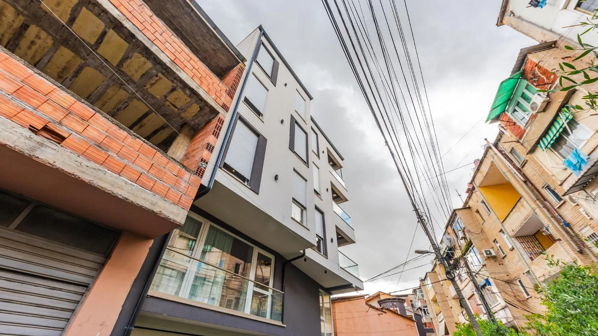 Mumba Apartments By Kondo Stays Tirana